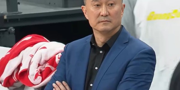 九游游戏中心-焦泊乔会离开广东队吗？CBA名记进行了解答|杜锋|付政浩|广东男篮|沈梓捷|球队_新浪体育_新浪新闻