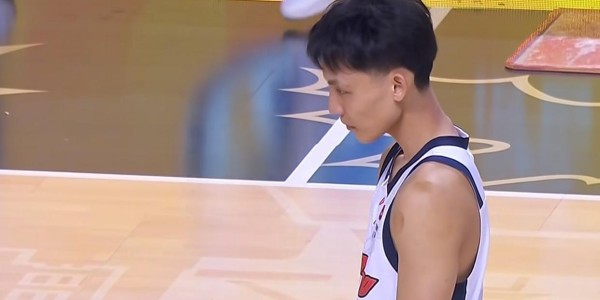 九游中国官网-无缘国家队12人大名单？徐杰伤情曝光，男篮后卫线惨遭重大打击！