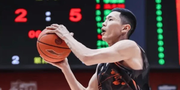 九游-陈林坚半场9中5得到13分，其余队友合计32中7仅22%得到19分