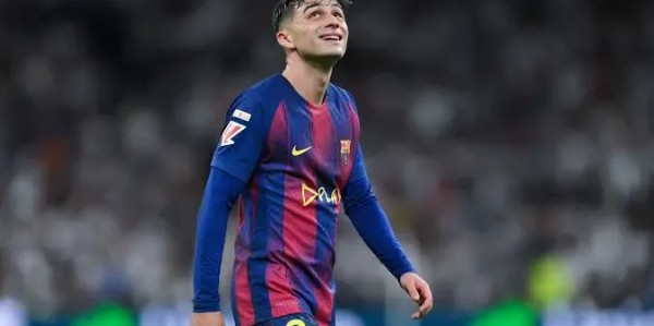 九游官方平台-佩德里半场数据：2次关键传球，传球成功率88%，12次推进