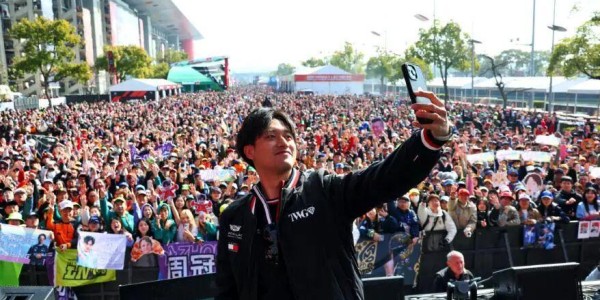 九游app下载-《一级方程式：疾速争胜》：用影像语言重写一项运动